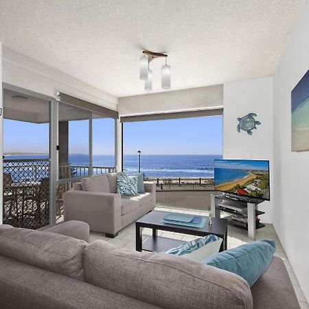Dolphin Court 5 Apartment Entrance Exterior photo